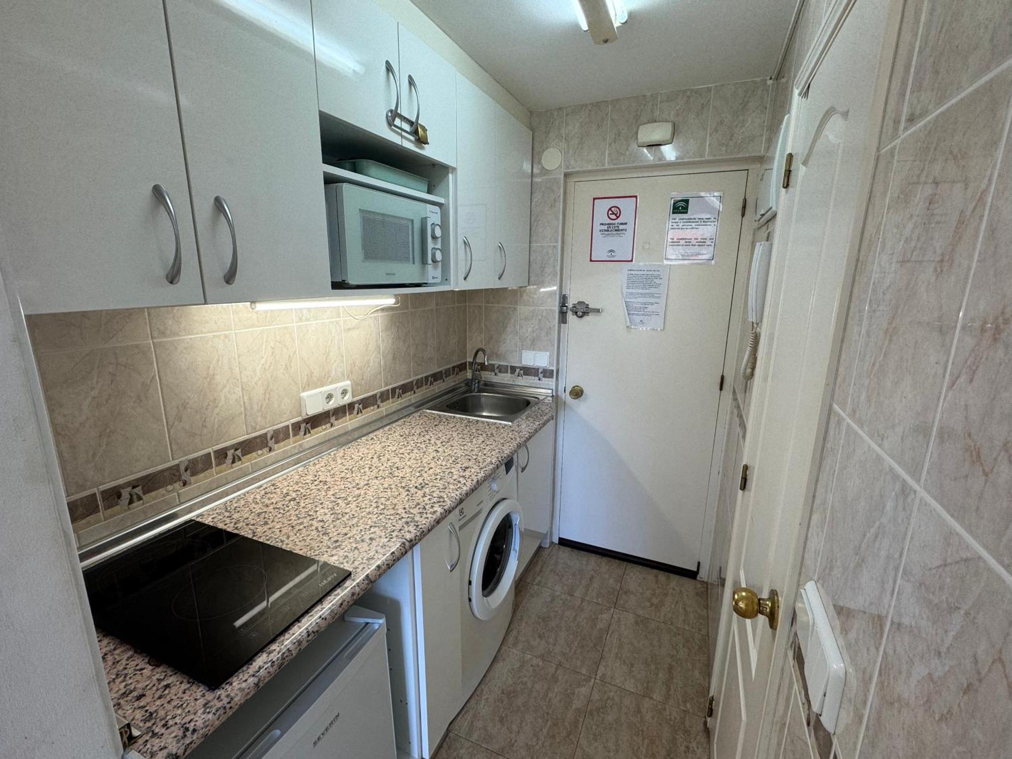 Cozy Studio Near The Beach Sitio de Calahonda 外观 照片